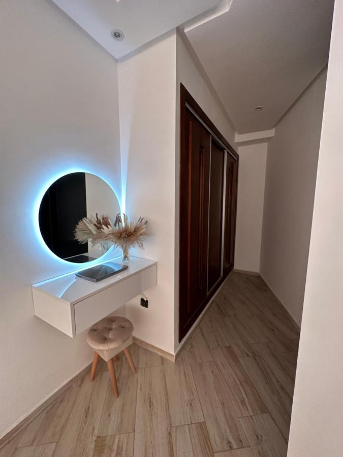 Bright 3-Br In Heart Of Kenitra-Perfect Summer Stay With Parking! Bagian luar foto