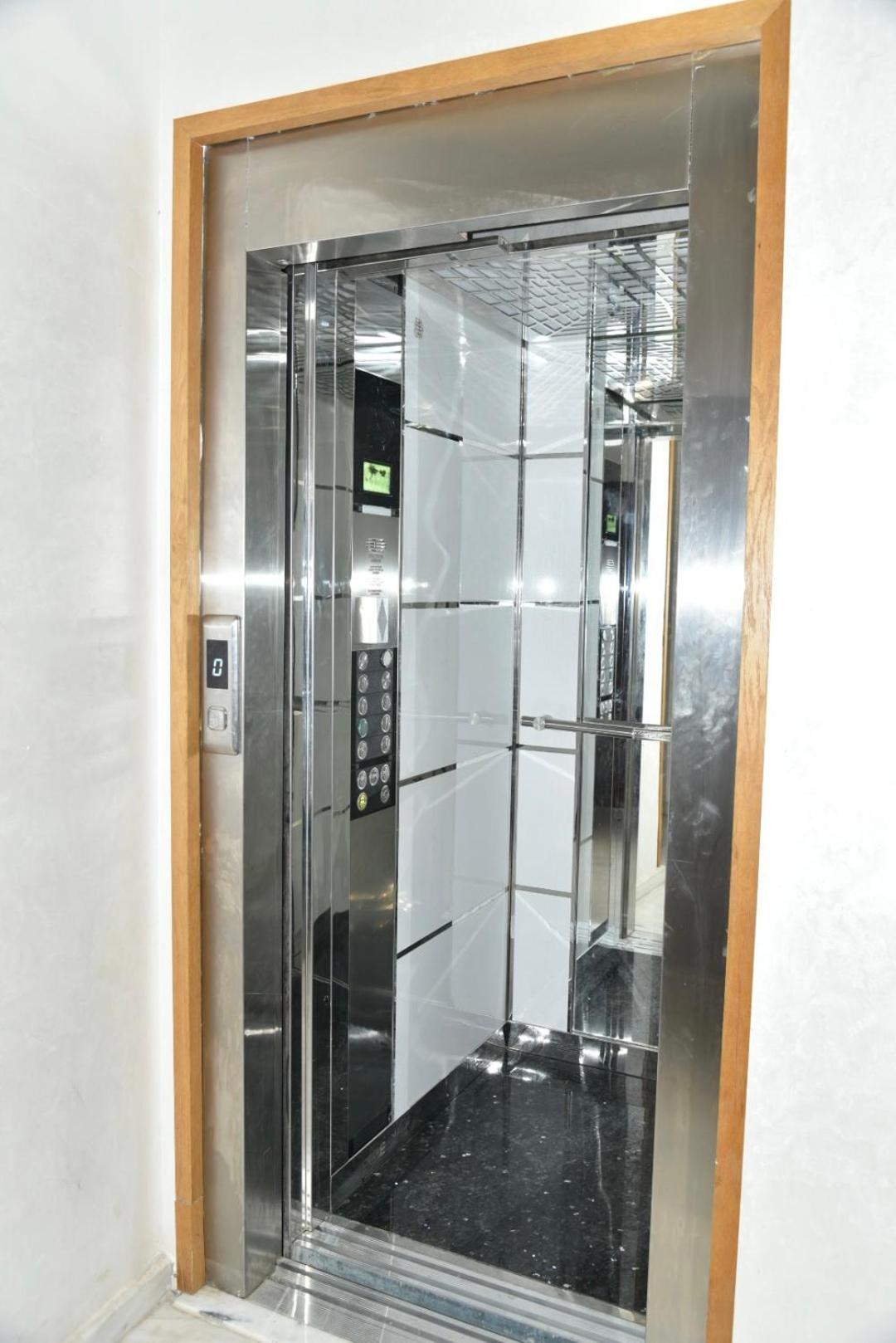Bright 3-Br In Heart Of Kenitra-Perfect Summer Stay With Parking! Bagian luar foto