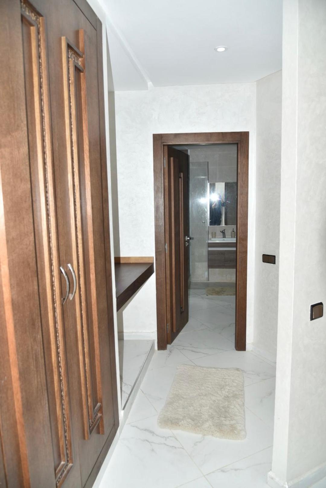 Bright 3-Br In Heart Of Kenitra-Perfect Summer Stay With Parking! Bagian luar foto